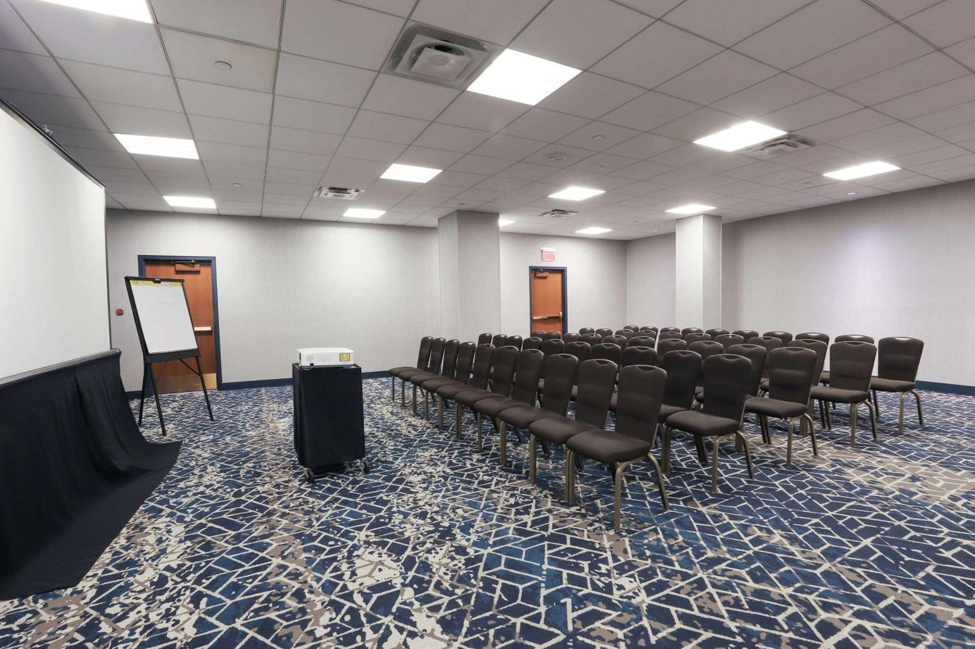 Radisson Plaza Hotel And Suites Kalamazoo Kültér fotó