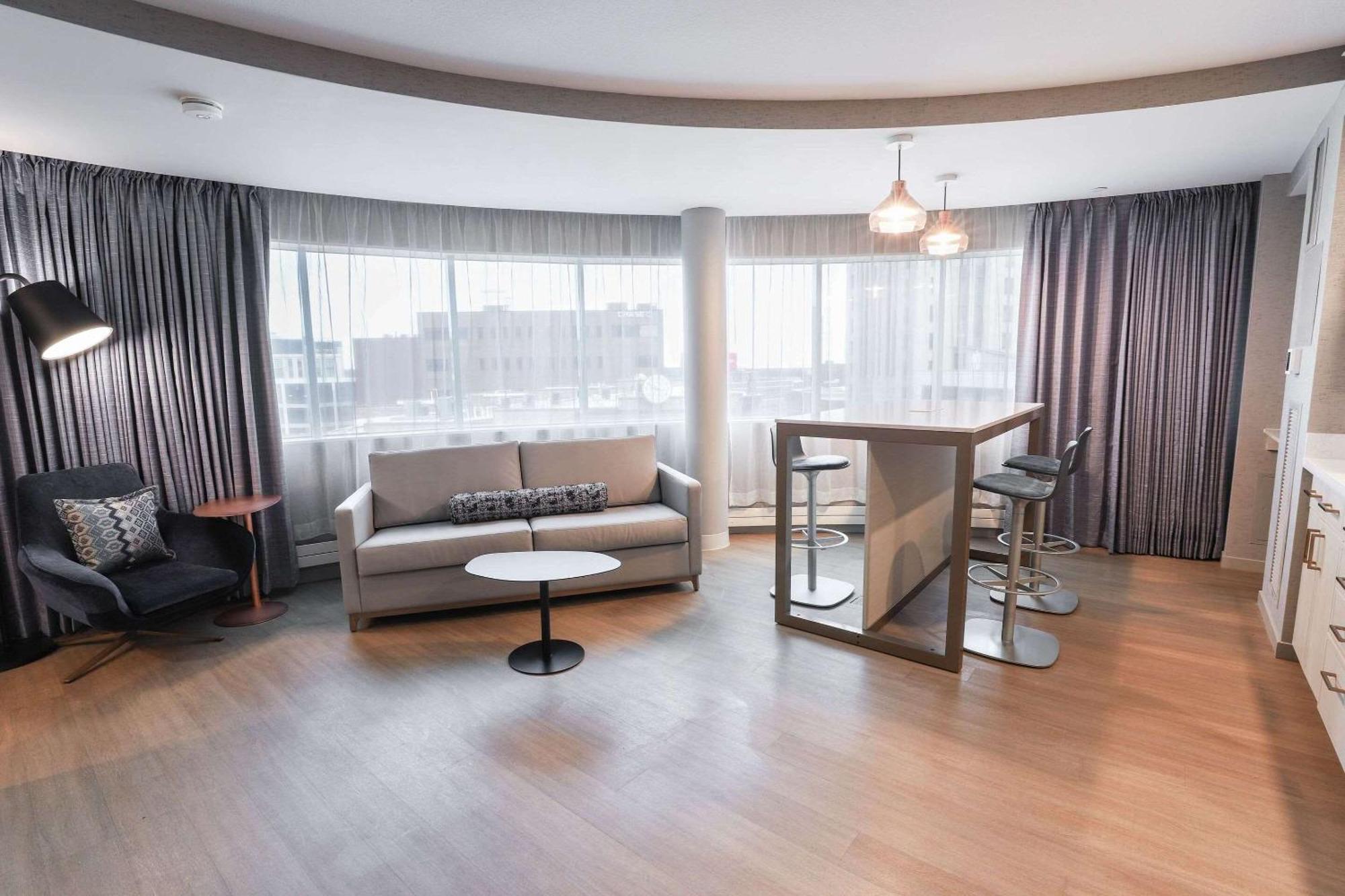 Radisson Plaza Hotel And Suites Kalamazoo Kültér fotó