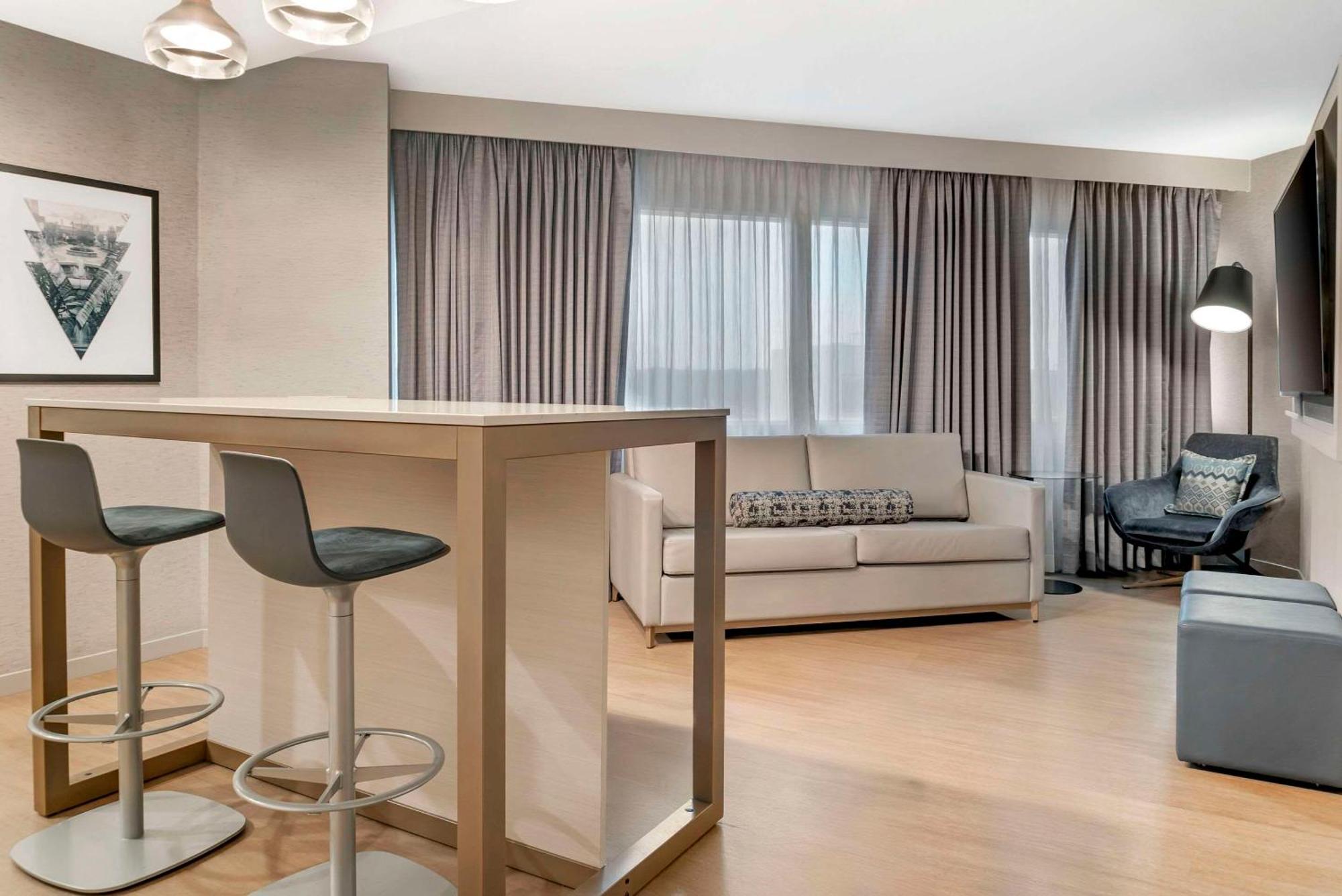 Radisson Plaza Hotel And Suites Kalamazoo Kültér fotó