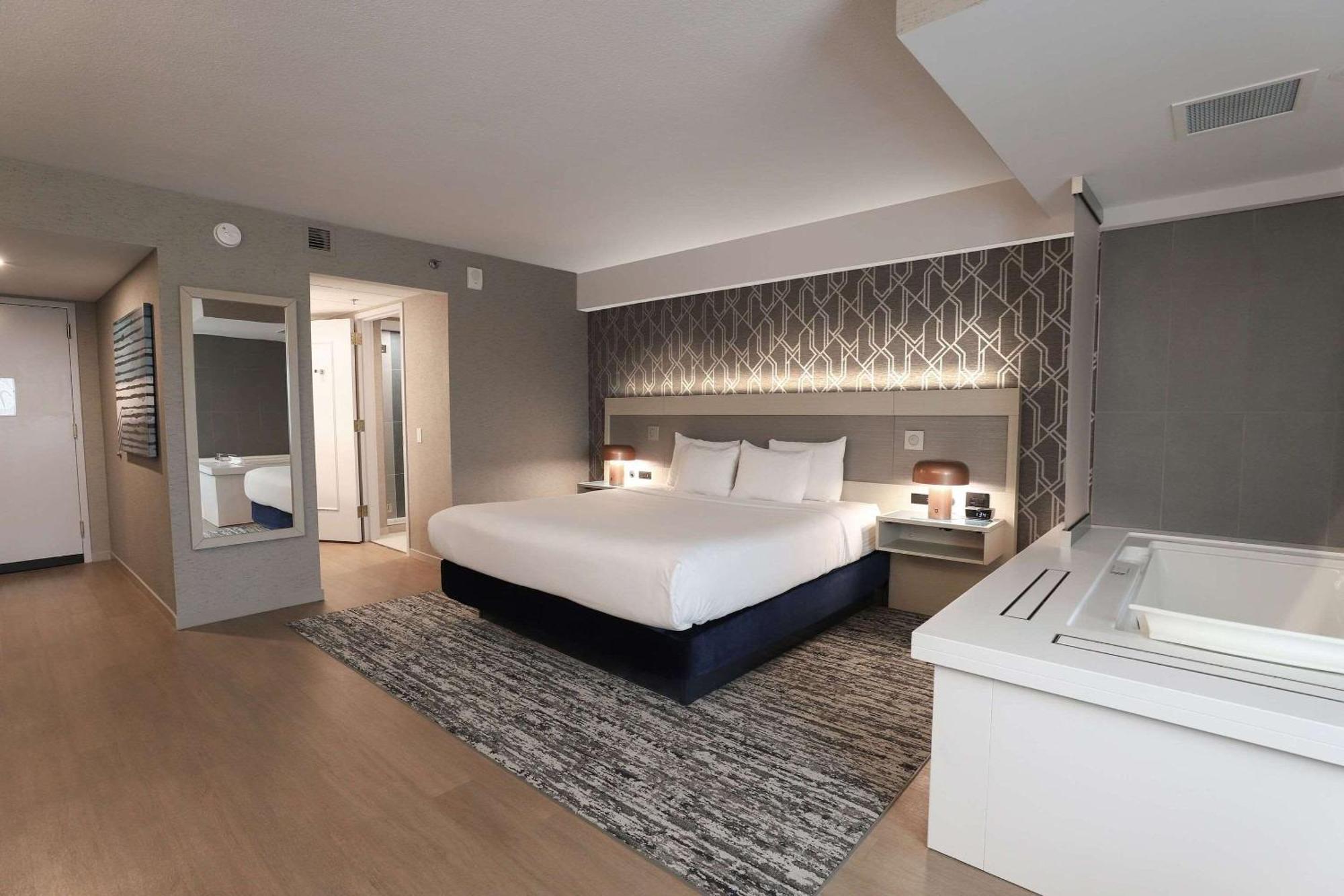 Radisson Plaza Hotel And Suites Kalamazoo Kültér fotó