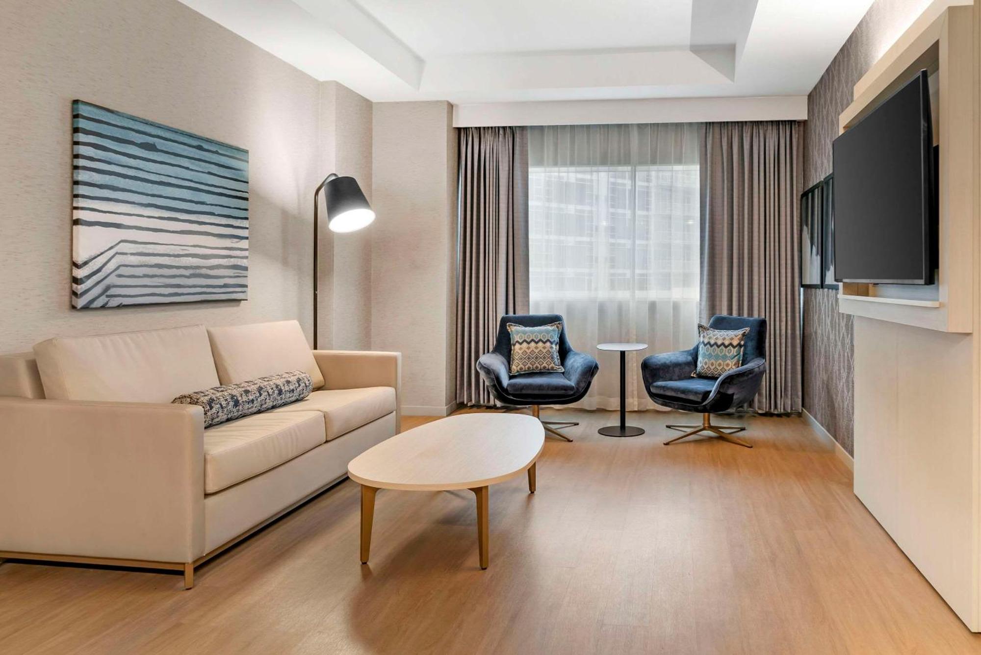 Radisson Plaza Hotel And Suites Kalamazoo Kültér fotó