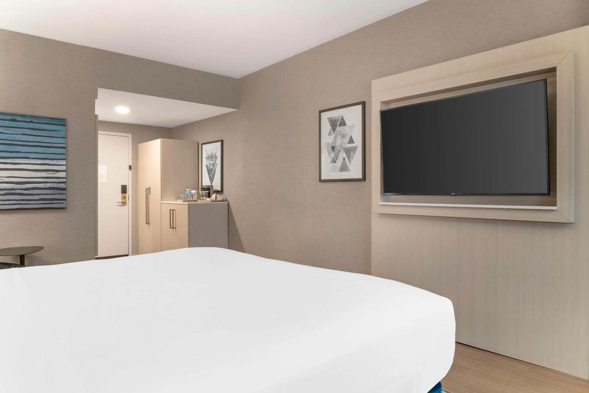 Radisson Plaza Hotel And Suites Kalamazoo Kültér fotó