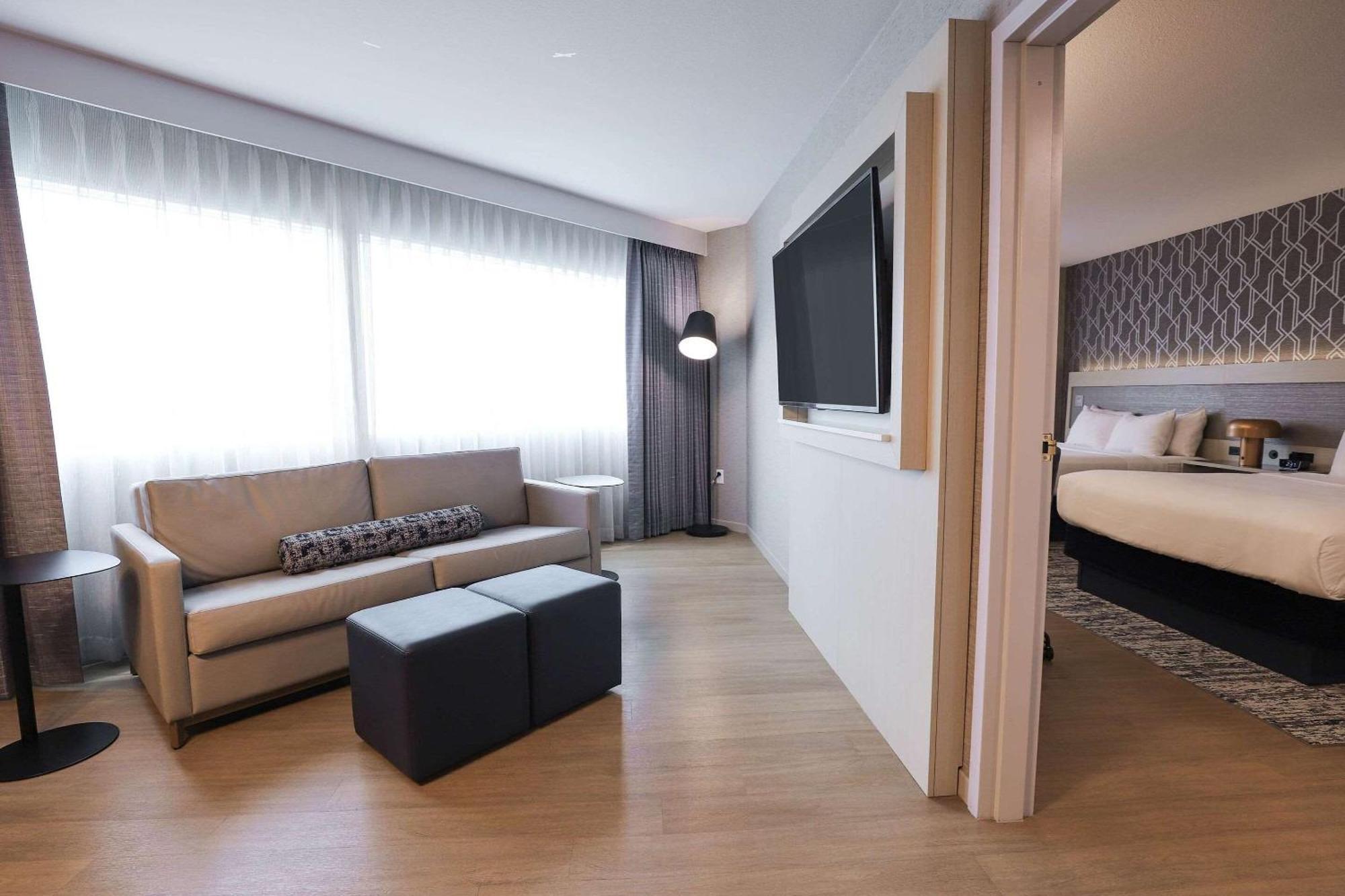 Radisson Plaza Hotel And Suites Kalamazoo Kültér fotó